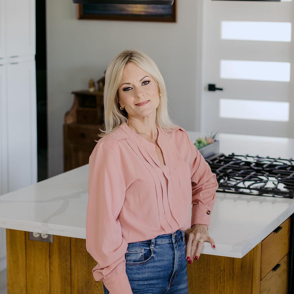 Paula Decle — Realtor